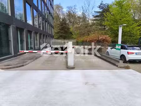 parking rue peternelchen 1  howald