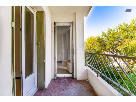 toulon est - appartement 3 pieces - 2 chambre - balcon - par