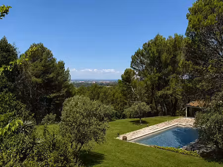 vente maison 5 pièces 200 m² à carpentras (84200)  750 000 €