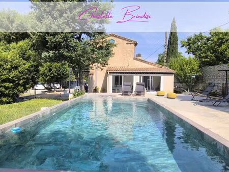 maison individuelle avec piscine et garage