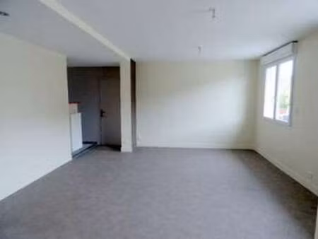 location maison à avranches (50300) : à louer / 69m² avranches