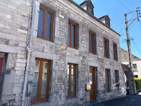 magnifique maison en pierre de taille charme atypique et beaux volumes
