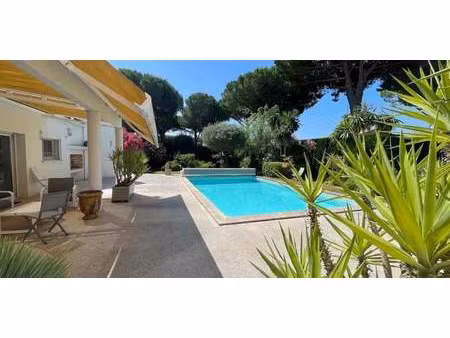 villa avec piscine et terrasse la grande-motte (34)