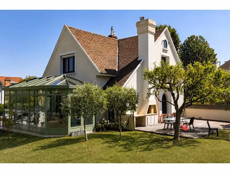 maison de luxe à vendre à sèvres
