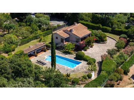 maison de luxe à vendre à la croix-valmer