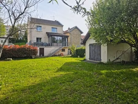 maison indépendante 91 m² avec sous-sol complet et dépendance sur 650 m² à montmorot (39)