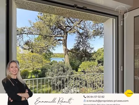 baden  locmiquel · vue sur l'étang de toulvern · maison de caractère dans un environnement