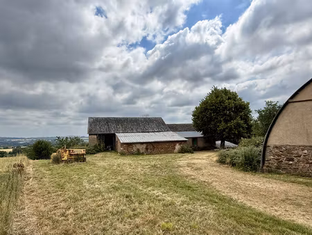 pampelonne - corps de ferme avec dépendances - superbe point