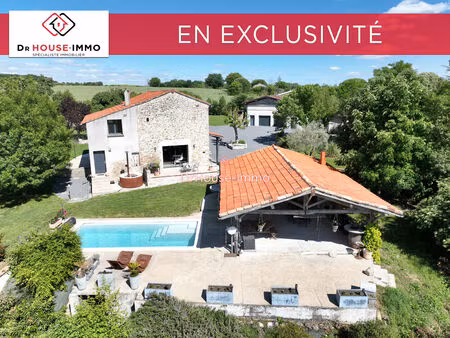 entre lavaur et fiac  une splendide propriété superbement rénovée.