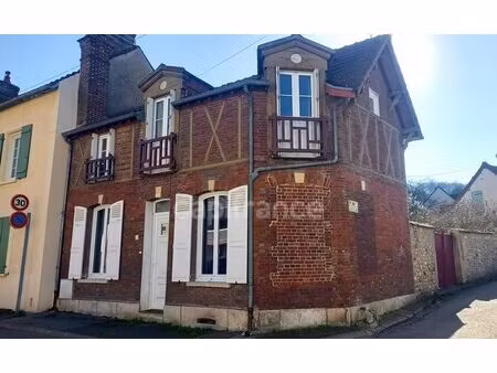 maison authentique rénovée 3 chambres vernon (27)