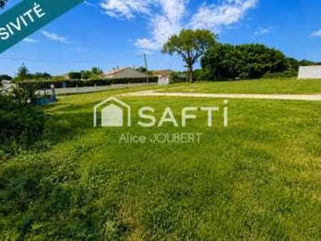 vente terrain à talmont-saint-hilaire (85440) : à vendre / 710m² talmont-saint-hilaire