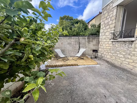 a vendre charmant 2 pces 25 m2 - terrasse privative 30 m2 -