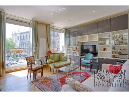 paris 8e – élégant appartement de 68 m2 avec vue exceptionnel sur l'église saint augustin 
