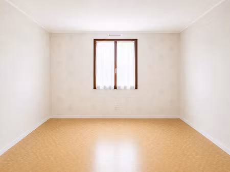 exclusivité - 2 pièces de 37 12 m² avec parking privatif dans une petite copropriété