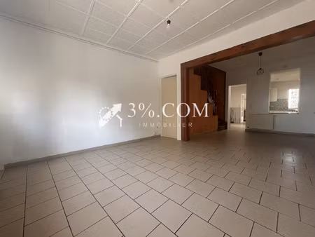 jolie maison de ville de 77 m2 dans un secteur calme de mont