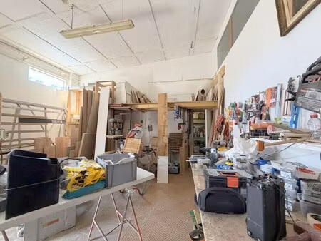 location local d’activités houilles 78800 172m²