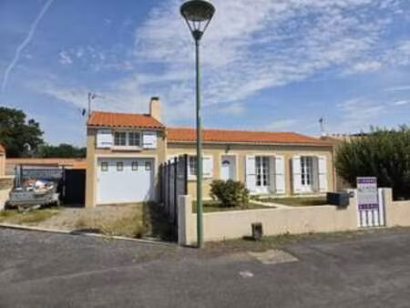 vente maison à saint-julien-des-landes (85150) : à vendre / 75m² saint-julien-des-landes