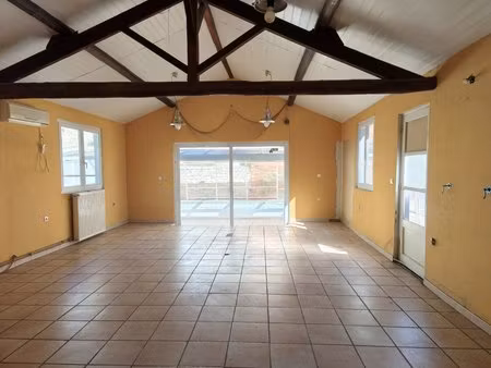 baisse de prix: maison 6 chambres+piscine.