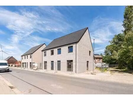 vanderveldehof | maison 3 façades écoénergétique à willebroe