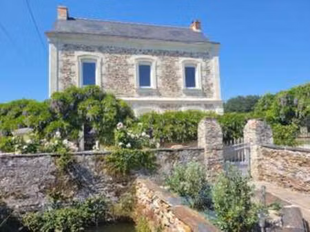 vente demeure d'exception piscine à bécon-les-granits (49370) : à vendre piscine / 180m² b