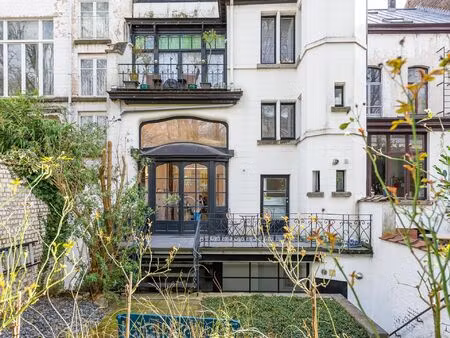 immeuble mixte à vendre avec terrasse et jardin   forest (vbe38642)