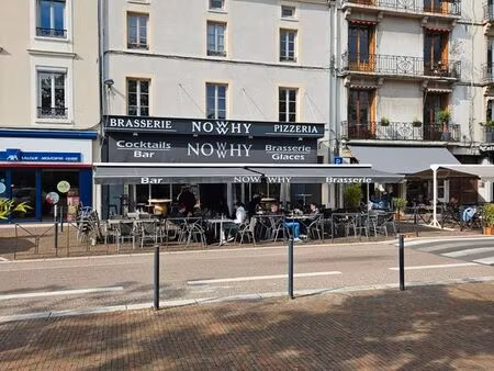 bel immeuble de rapport place des promenades