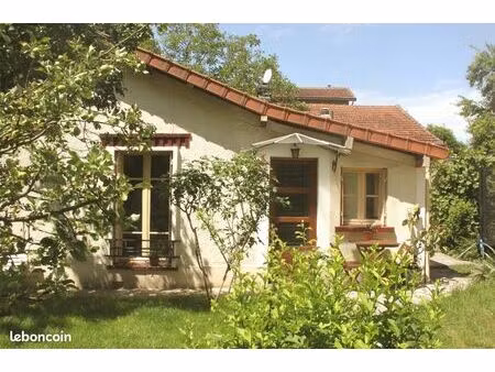 2 pièces pour location meublée étudiante antony