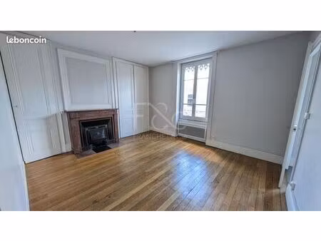 appartement 1 pièce 50 m²
