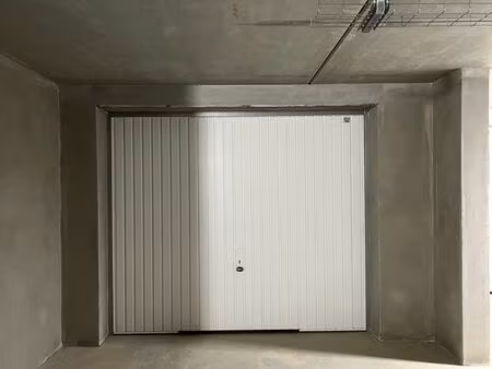 box / garage