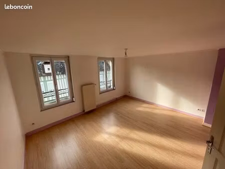 appartement 3 pieces de 53m² barentin centre