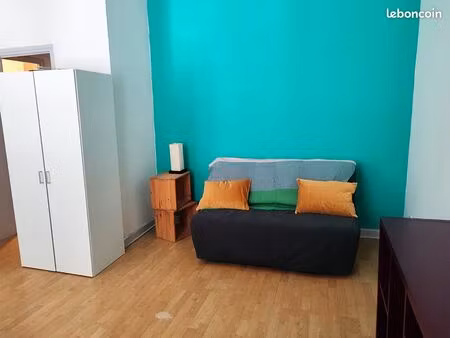 joli studio pour étudiant