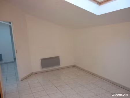 appartement 65m2 etat neuf bien isolé et bien insonorisé