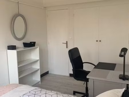 chambre meublée - les arceaux