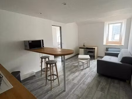 t2 meublé 28 m² hyper centre reims  lumineux