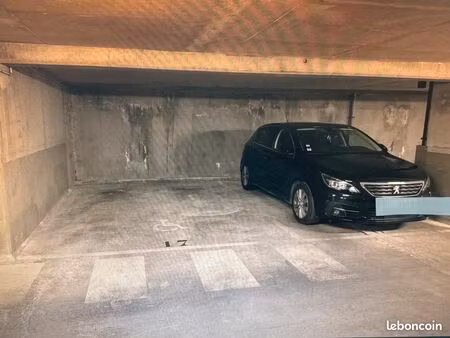 place de parking securisée
