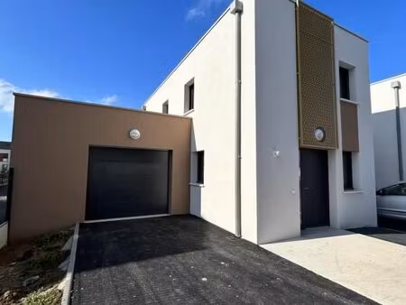 maison 4 pièces 85 m²