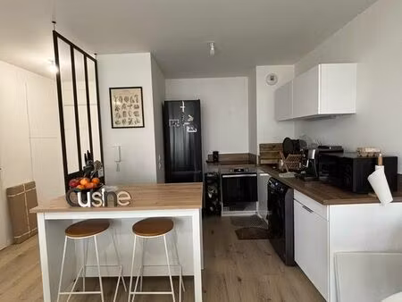 loue appartement f2 de 42m² à champs sur marne (77)