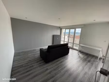 loue f1 de 32m2 au centre ville de vesoul