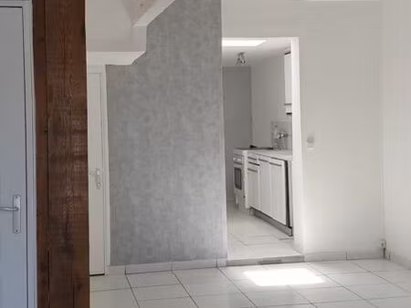 maison 75m2 et cour de 40m2
