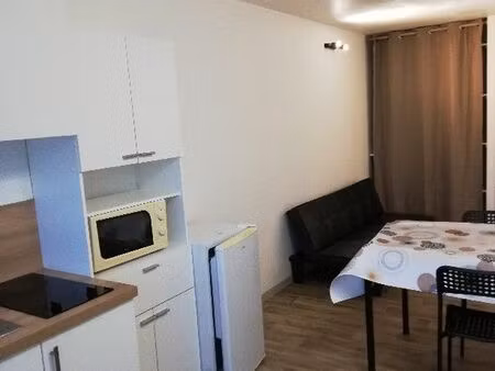 t2 meublé 30m² dans petite résidence  0 de frais d’agence