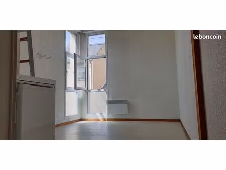 t1 bis (duplex) 446/mois 20m²+ 9m² en mezzanine