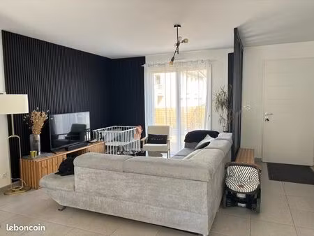 maison à louer sur nazelles negron