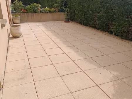 a louer appartement centre de betton