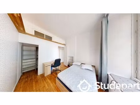 chambre 1 pièce 82 m²