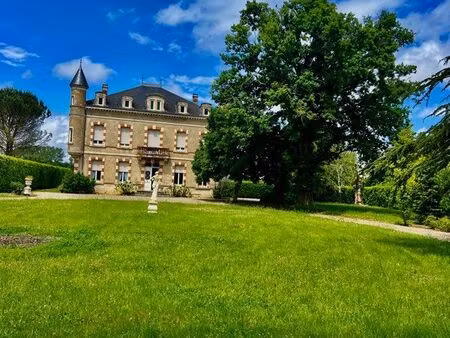 quatre pièces 100 m2 dans bâtisse d époque