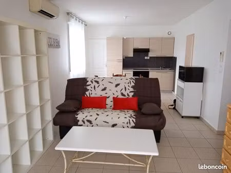 location t2 meublé avec garage et jardin