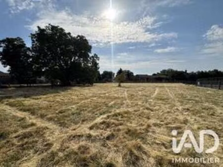 vente terrain à sainte-verge (79100) : à vendre / 1680m² sainte-verge