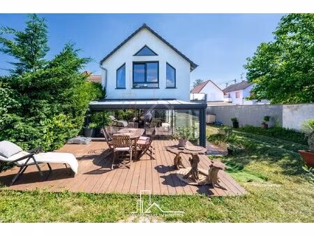 coup de cœur à uberach : une oasis contemporaine de 190 m²  évolutive et sans vis-à-vis !