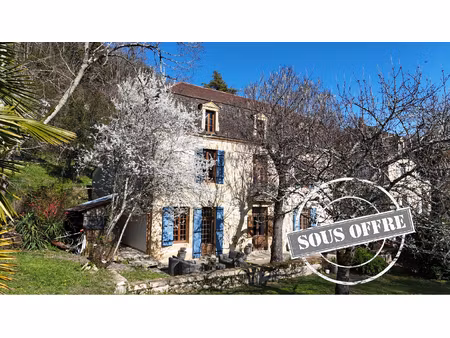 belle propriété en pierre récemment rénovée