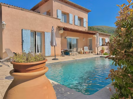 tourrettes-sur-loup maison familiale avec piscine  vue mer